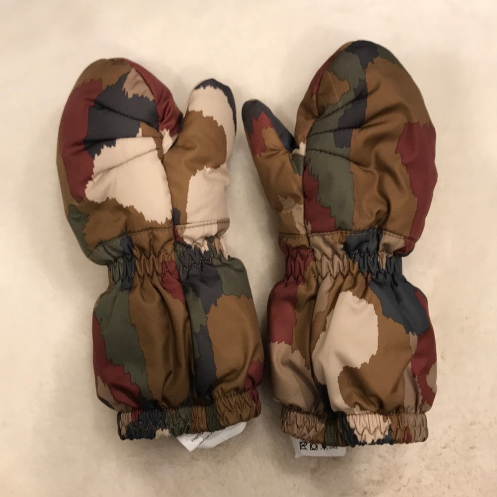 Patagonia baby puff mittens 18-24 mo